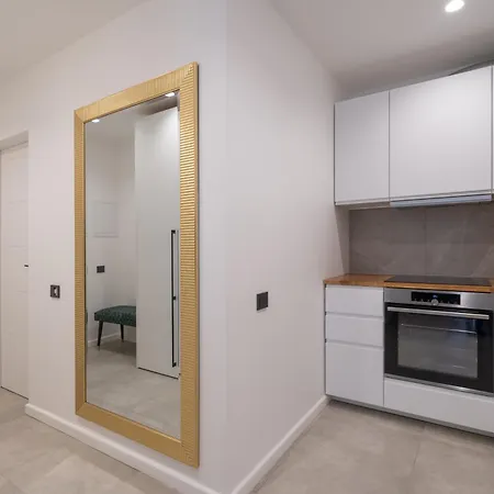 Mucenieku Street 1-bedroom Stylish Apartamento